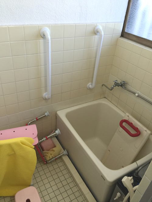 TOTO浴室手すりI型(施工例14)