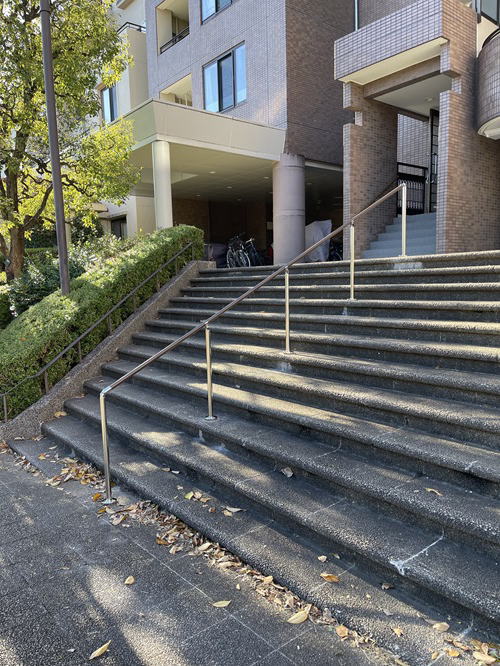 屋外ステンレス階段手摺(施工例1)