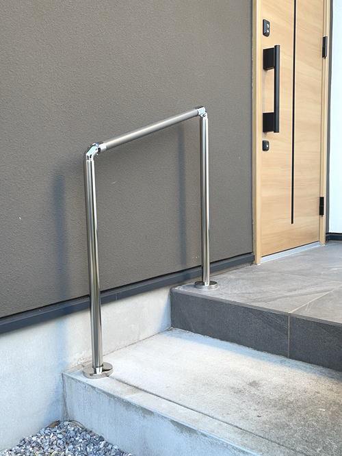 TOTO屋外手すりステンレス製支柱埋込(施工例10)