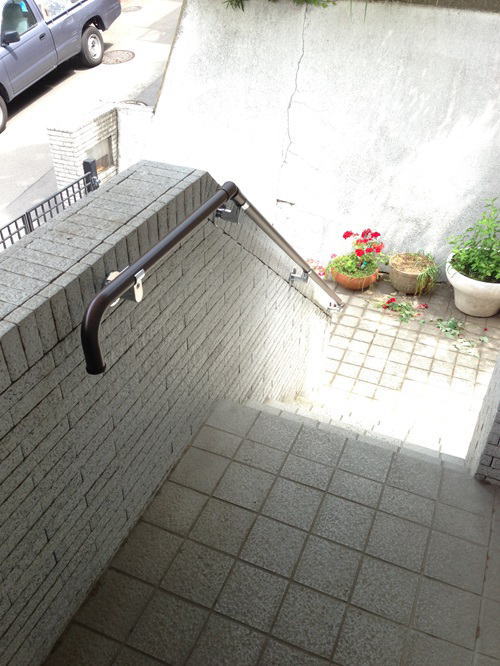 TOTO屋外手すり手摺階段壁固定(施工例23)