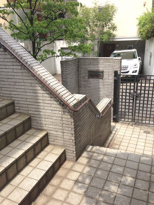 TOTO屋外手すり手摺階段壁固定(施工例24)