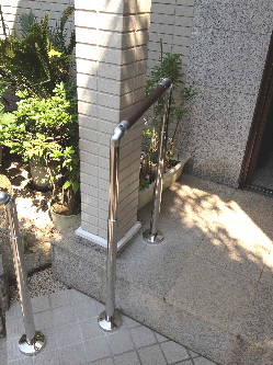 屋外手摺I型TOTO製(施工例4)