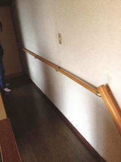 廊下から階段にかけての手摺(施工例48)