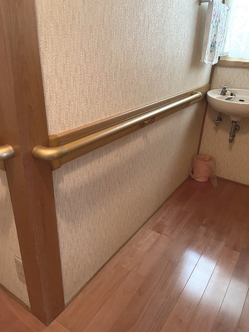 廊下手すりI型TOTO製(施工例10)