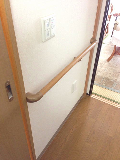 廊下手すり木製(施工例11)