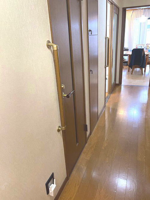 柱固定の廊下手すり(施工例2)