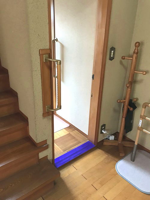 廊下手すり出隅型TOTO製(施工例29)