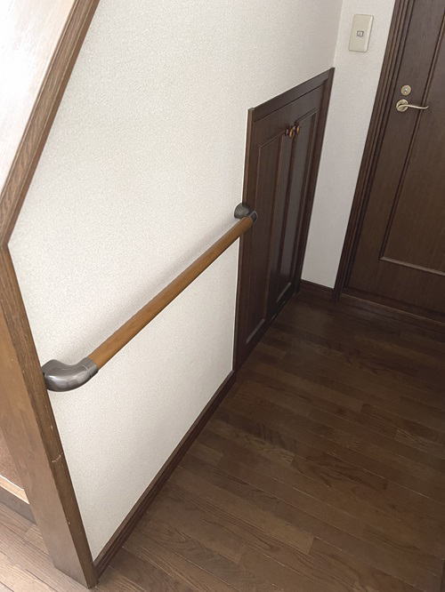 廊下のTOTO手すりI型TOTO製(施工例59)