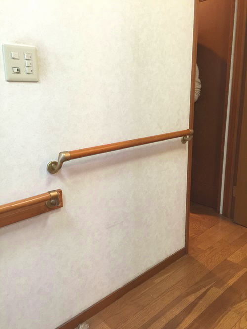 廊下のTOTO横手すり(施工例62)