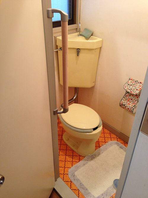トイレ入口出隅手すり(施工例29)