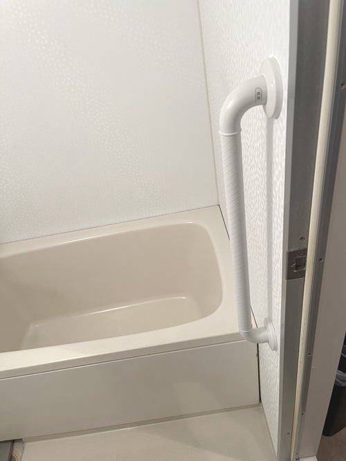 ユニットバス用TOTOインテリアバーFシリーズ手摺(施工例4)