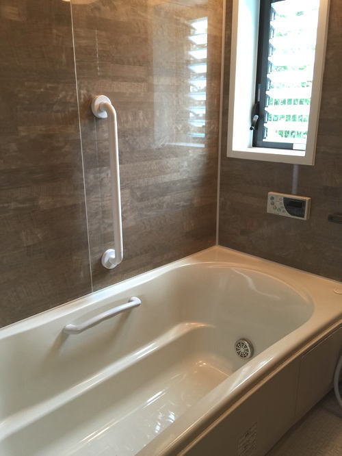 ユニットバス用TOTOインテリアバーFシリーズ手摺(施工例7)
