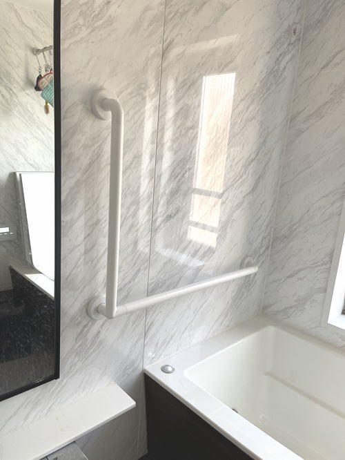 ユニットバス用TOTOインテリアバーFシリーズ手摺(施工例19)